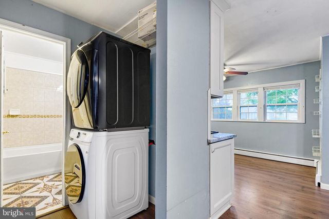 9 KULLEN DR, Newark, DE 19713