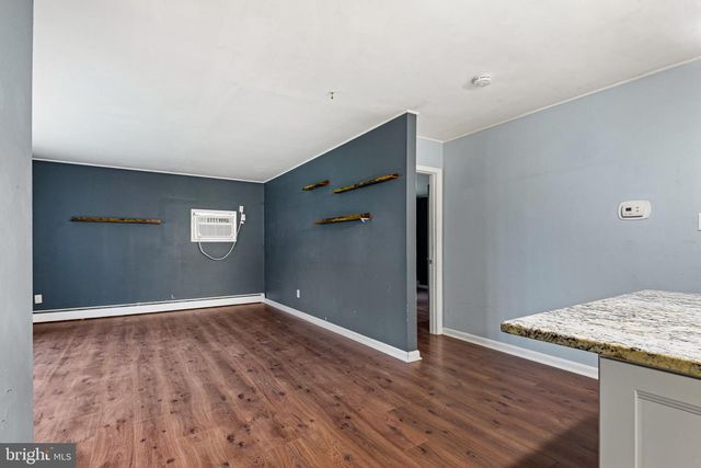 9 KULLEN DR, Newark, DE 19713