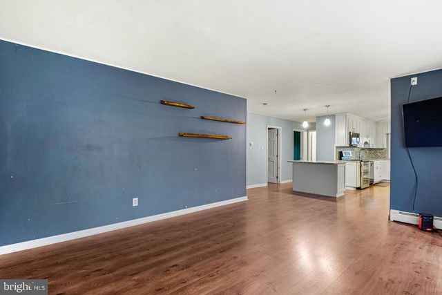 9 KULLEN DR, Newark, DE 19713