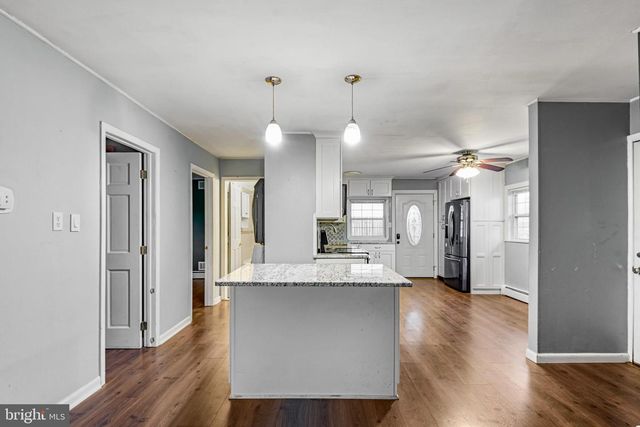 9 KULLEN DR, Newark, DE 19713