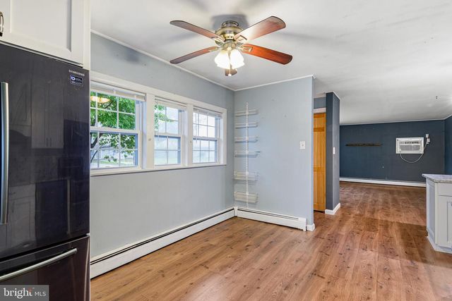 9 KULLEN DR, Newark, DE 19713