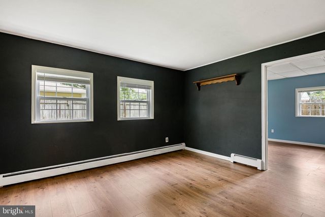 9 KULLEN DR, Newark, DE 19713