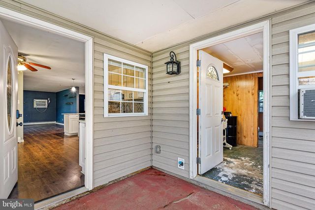 9 KULLEN DR, Newark, DE 19713