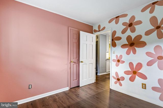 9 KULLEN DR, Newark, DE 19713