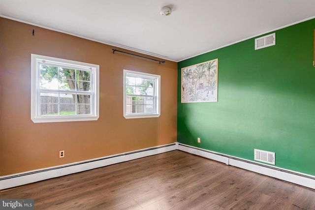 9 KULLEN DR, Newark, DE 19713