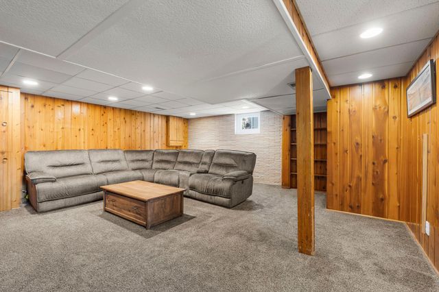 1521 Atlantic Street, Saint Paul, MN 55106