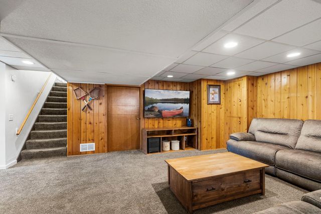 1521 Atlantic Street, Saint Paul, MN 55106