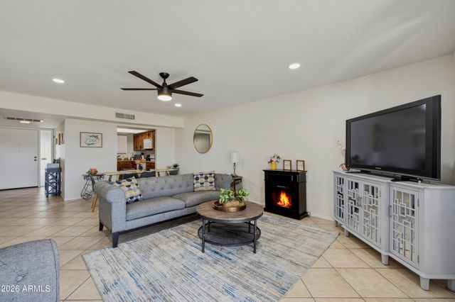 709 S POWER Road 205, Mesa, AZ 85206
