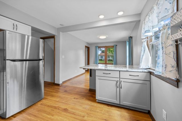 1033 Dayton Avenue, Saint Paul Park, MN 55071