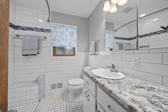 1033 Dayton Avenue, Saint Paul Park, MN 55071