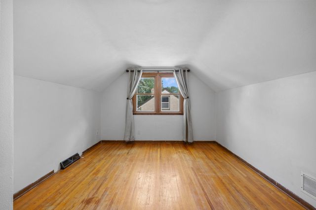 1033 Dayton Avenue, Saint Paul Park, MN 55071