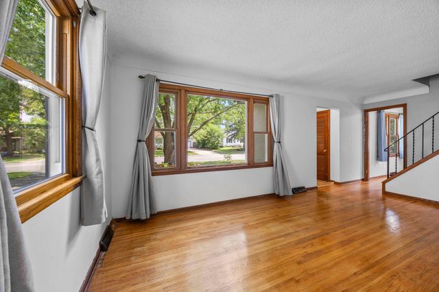 1033 Dayton Avenue, Saint Paul Park, MN 55071