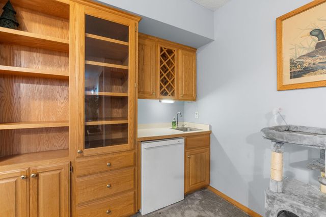 15135 Crestview Circle, Rosemount, MN 55068