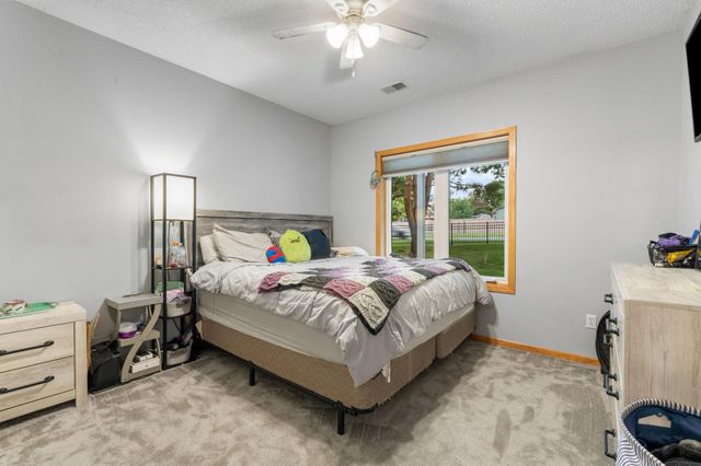 15135 Crestview Circle, Rosemount, MN 55068