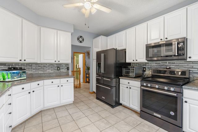 15135 Crestview Circle, Rosemount, MN 55068