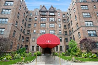 143 Garth Road 4E, Scarsdale, NY 10583
