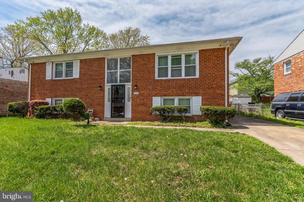 1301 IRON FORGE RD, District Heights, MD 20747