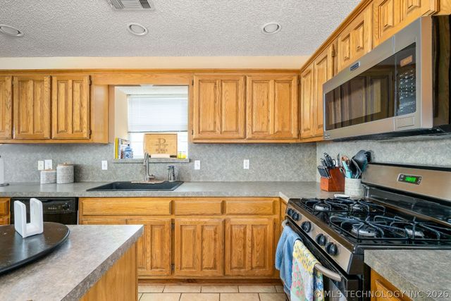 805 E Indianapolis Street, Broken Arrow, OK 74012