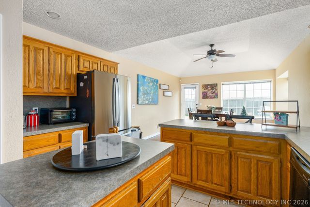 805 E Indianapolis Street, Broken Arrow, OK 74012