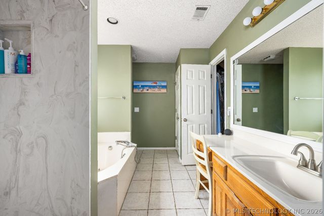 805 E Indianapolis Street, Broken Arrow, OK 74012