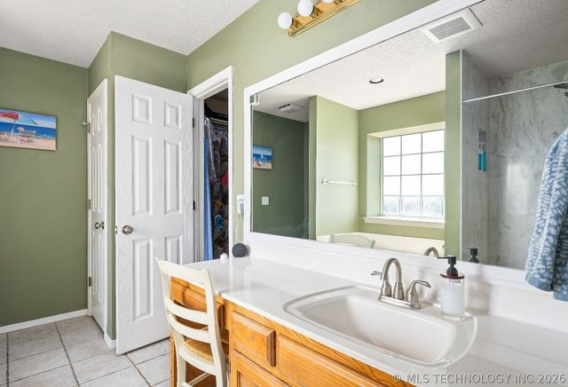 805 E Indianapolis Street, Broken Arrow, OK 74012