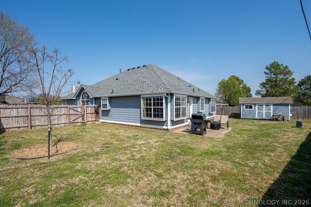 805 E Indianapolis Street, Broken Arrow, OK 74012