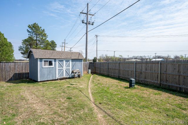 805 E Indianapolis Street, Broken Arrow, OK 74012