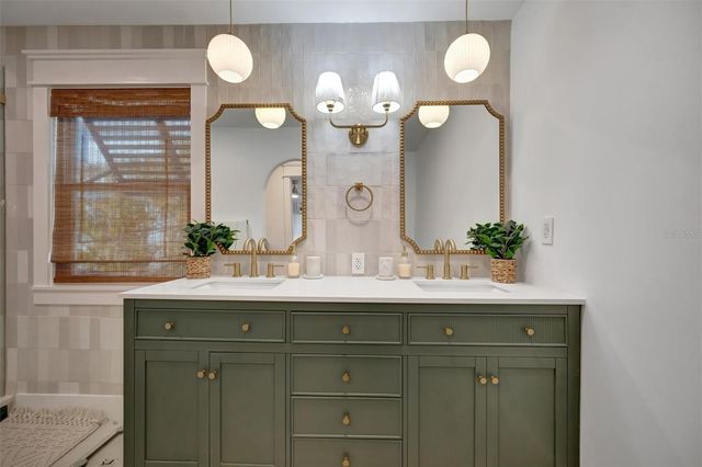 117 81ST STREET, Holmes Beach, FL 34217