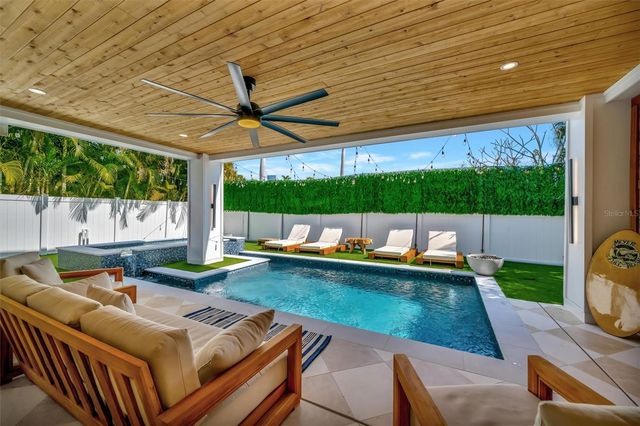 117 81ST STREET, Holmes Beach, FL 34217