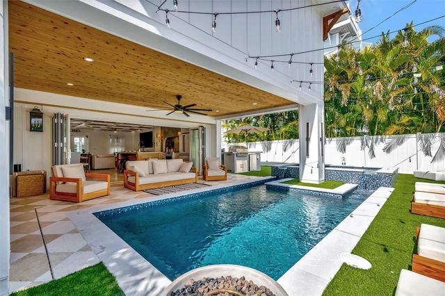 117 81ST STREET, Holmes Beach, FL 34217