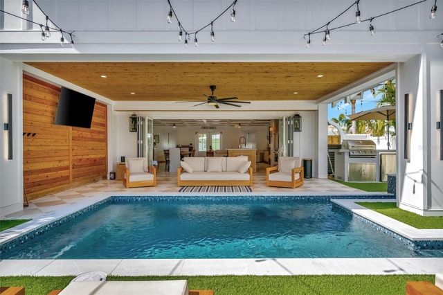 117 81ST STREET, Holmes Beach, FL 34217