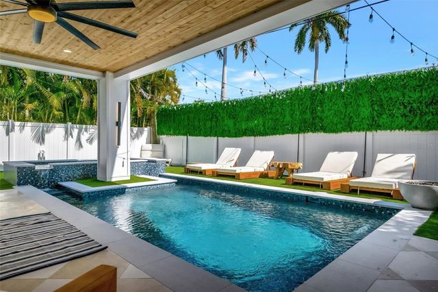 117 81ST STREET, Holmes Beach, FL 34217