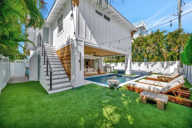 117 81ST STREET, Holmes Beach, FL 34217