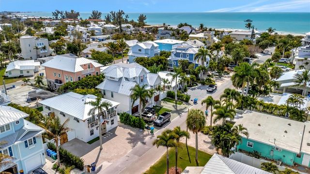 117 81ST STREET, Holmes Beach, FL 34217