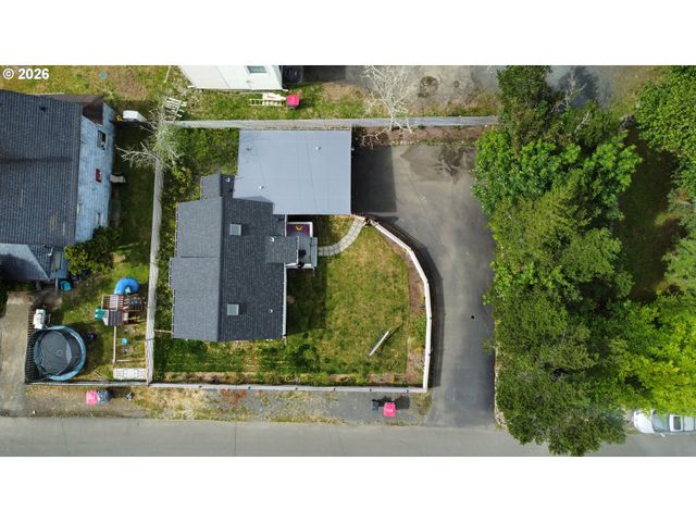 1386 AVENUE U 1, Seaside, OR 97138