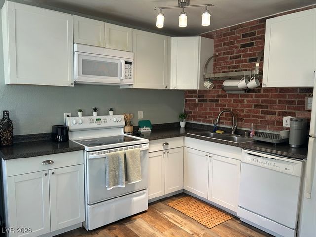 1358 Lorilyn Avenue 4, Las Vegas, NV 89119