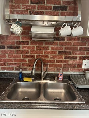 1358 Lorilyn Avenue 4, Las Vegas, NV 89119