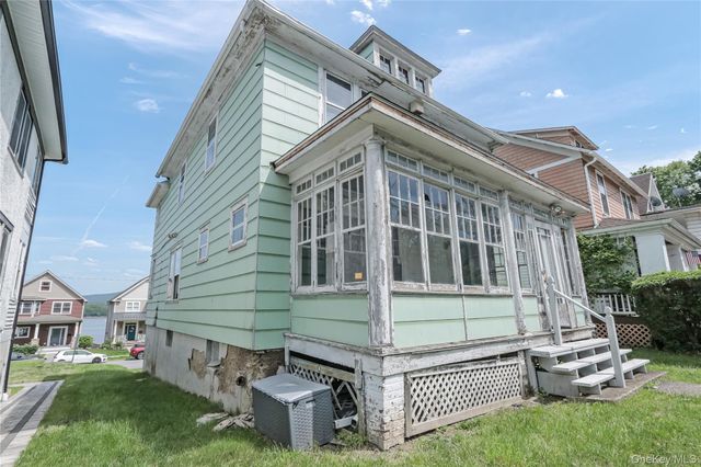 6 Forsythe Place, Newburgh, NY 12550