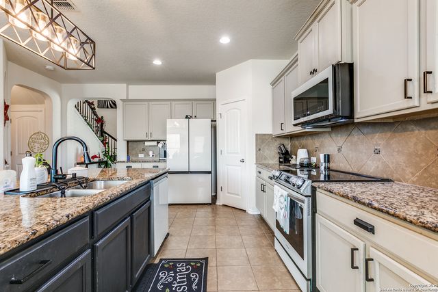 269 Tufted, San Antonio, TX 78253