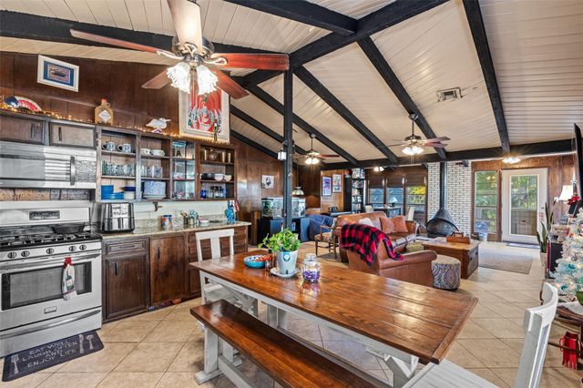 775 Marlin Street, Bayou Vista, TX 77563