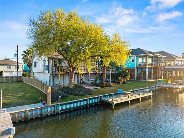 775 Marlin Street, Bayou Vista, TX 77563