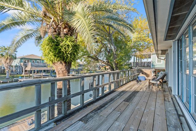 775 Marlin Street, Bayou Vista, TX 77563