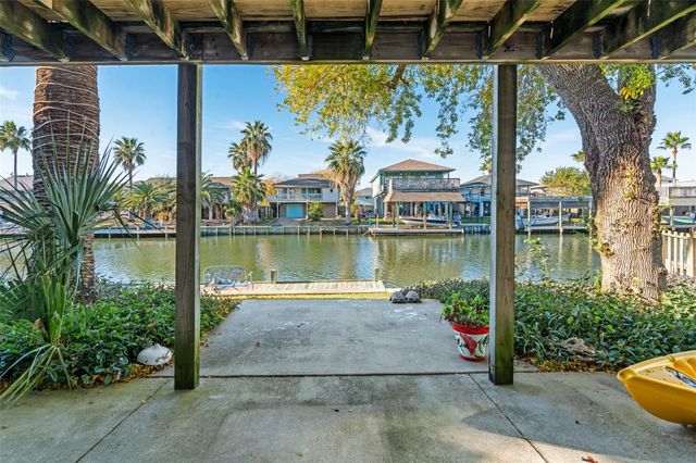 775 Marlin Street, Bayou Vista, TX 77563