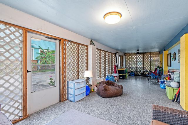 775 Marlin Street, Bayou Vista, TX 77563