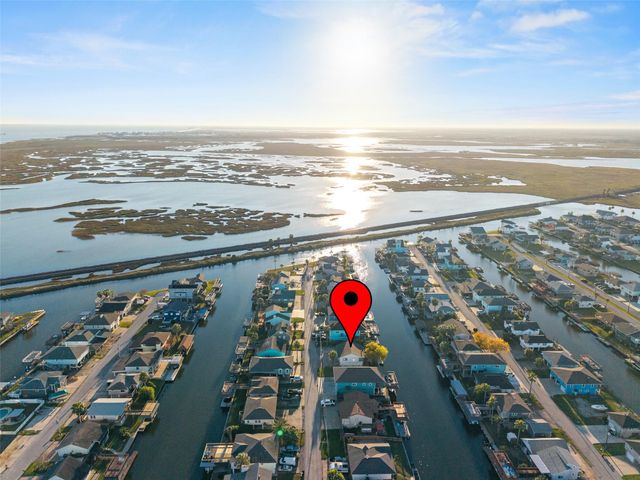 775 Marlin Street, Bayou Vista, TX 77563