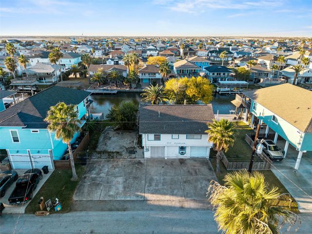 775 Marlin Street, Bayou Vista, TX 77563