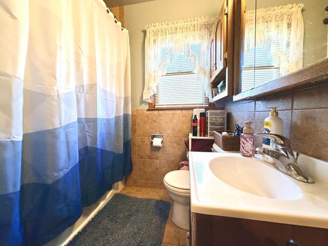 1015 Fredrick Avenue, Worthington, MN 56187