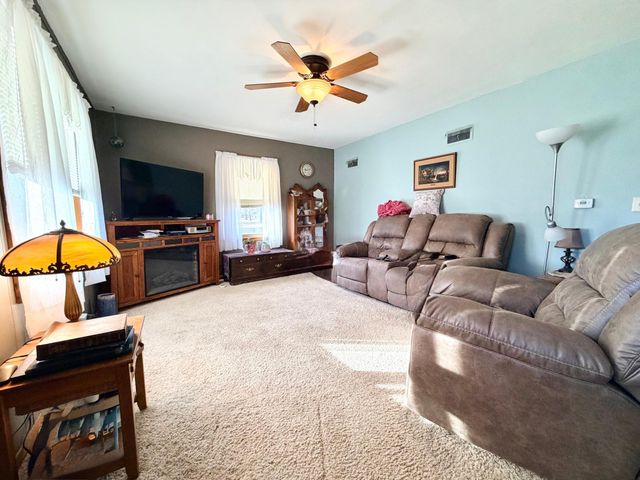 1015 Fredrick Avenue, Worthington, MN 56187