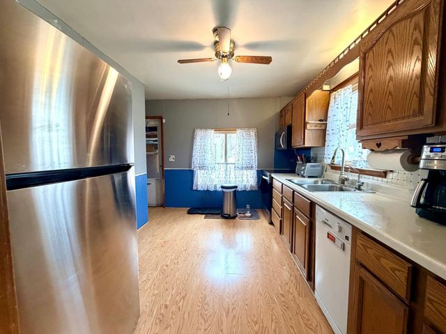 1015 Fredrick Avenue, Worthington, MN 56187