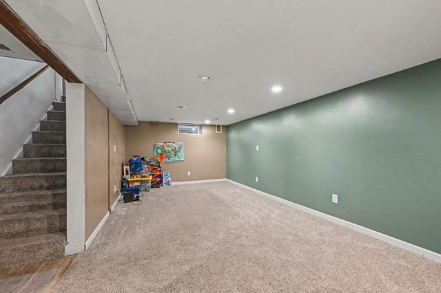 2304 Mapleview Avenue, Portage, MI 49024